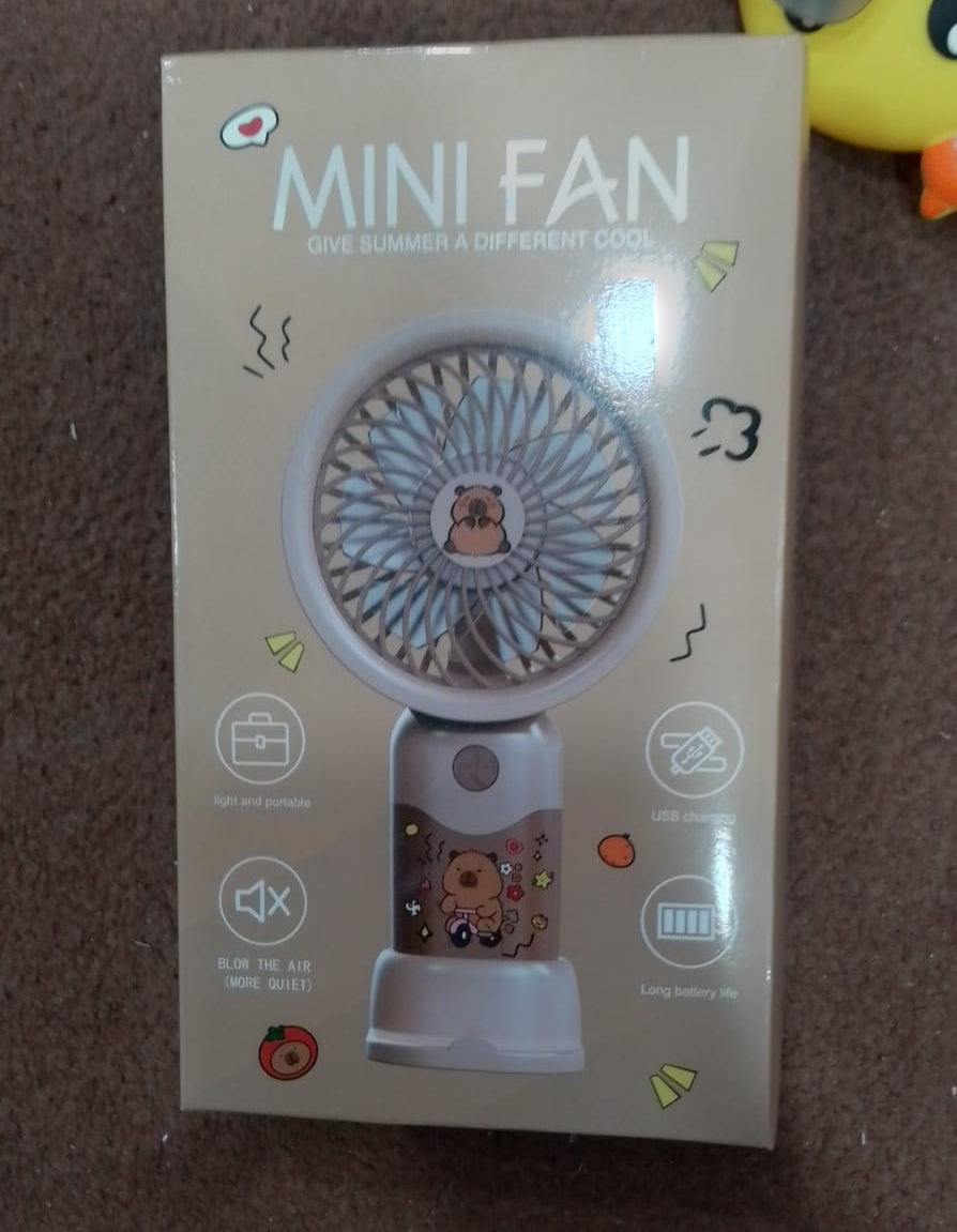 Mini Fan Portable USB Charging Fan With Long Battery Life And Quiet Airflow Design - Random Color